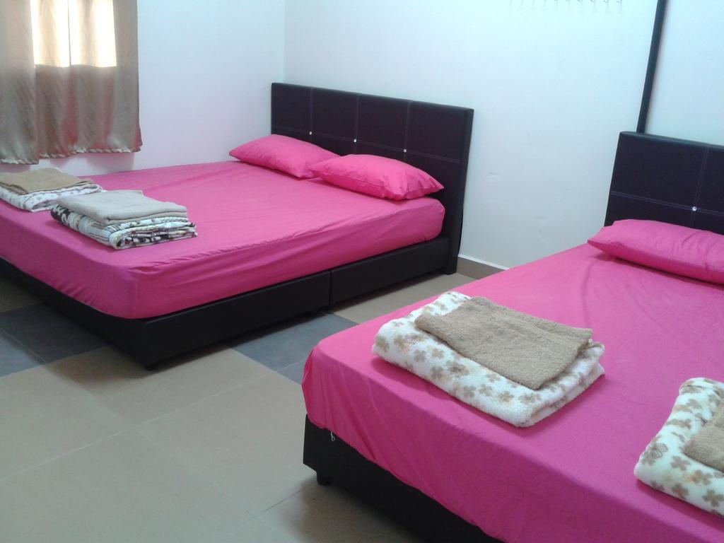 Iz Budget Kampung Kuala Besut Room photo