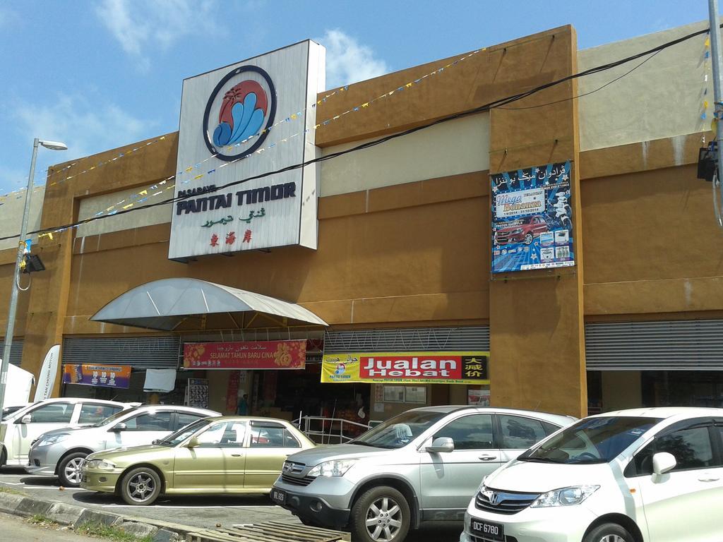Iz Budget Kampung Kuala Besut Exterior photo